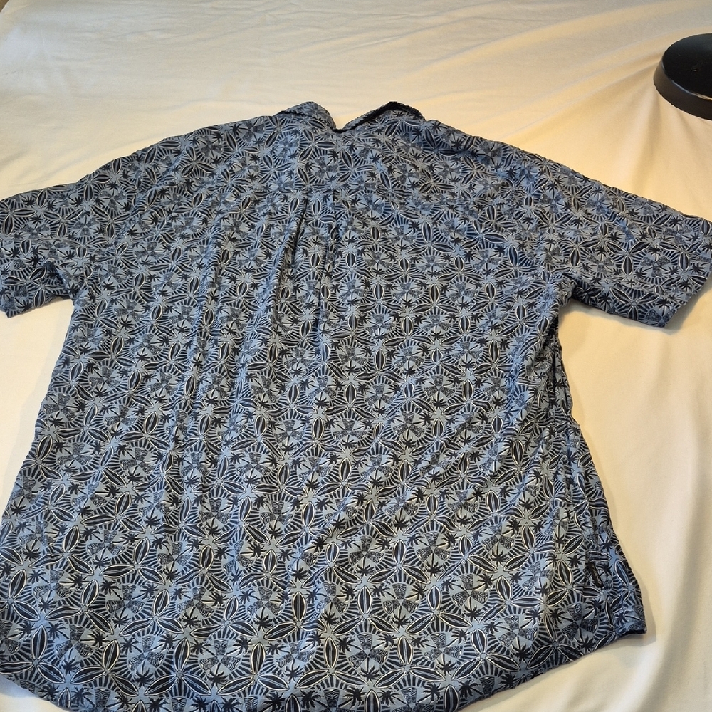 O'Neill Short Sleeve Classic Fit Button Down Mens Shirt w Geometric Pattern - Picture 8 of 11